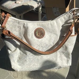 Tommy Hilfiger white shoulder bag